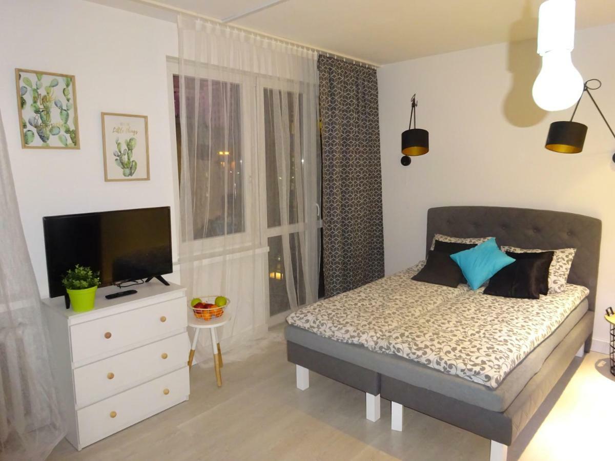 Apartament Nikola Warsaw Luaran gambar